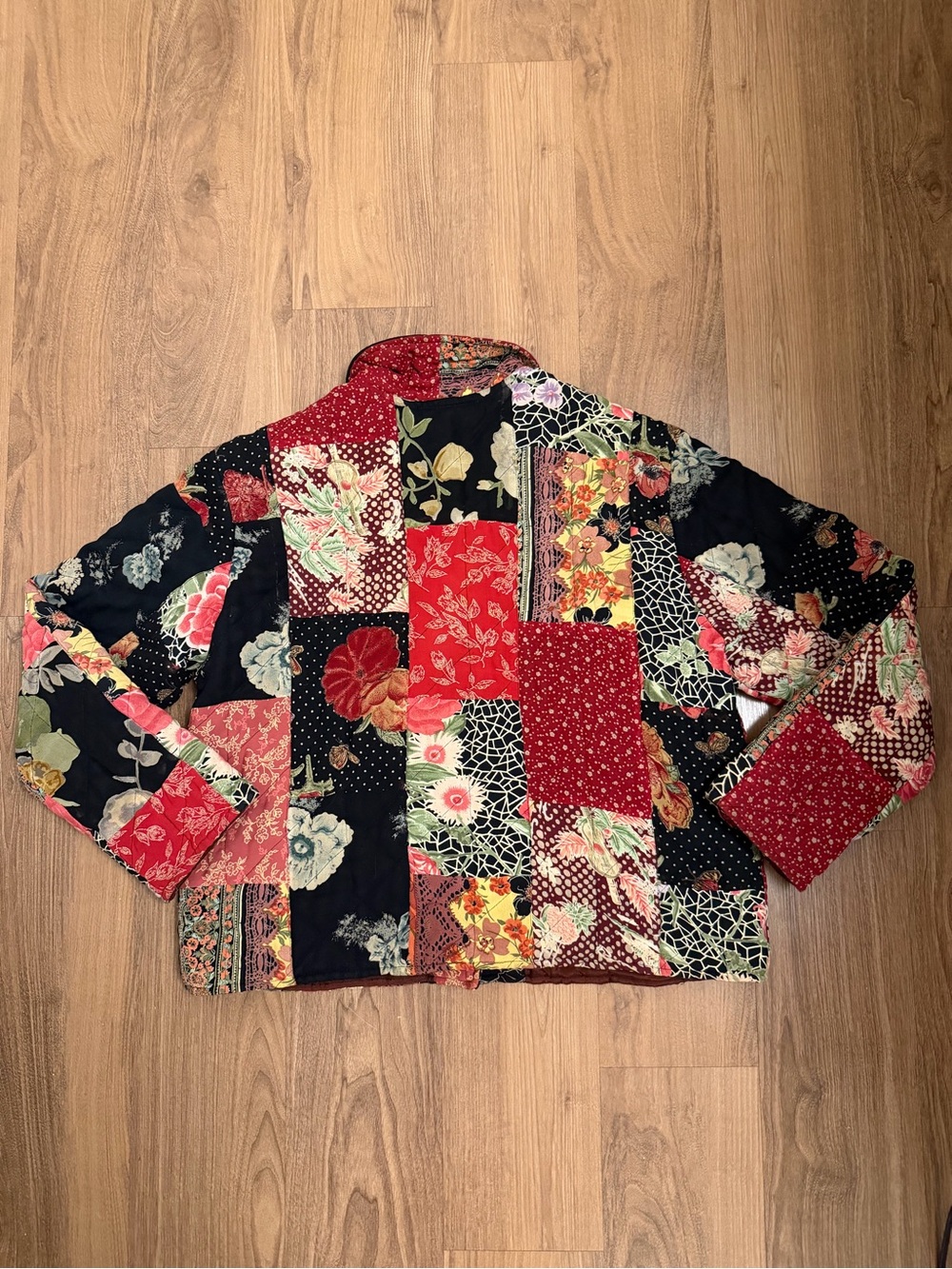 Vintage Patchwork Floral Quilted Jacket - Red & Black Multicolor - Picture 6 of 9